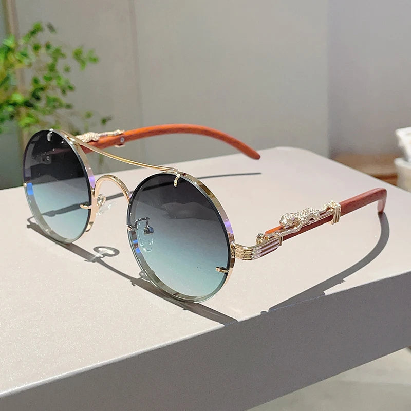 ronde a la monture léopard