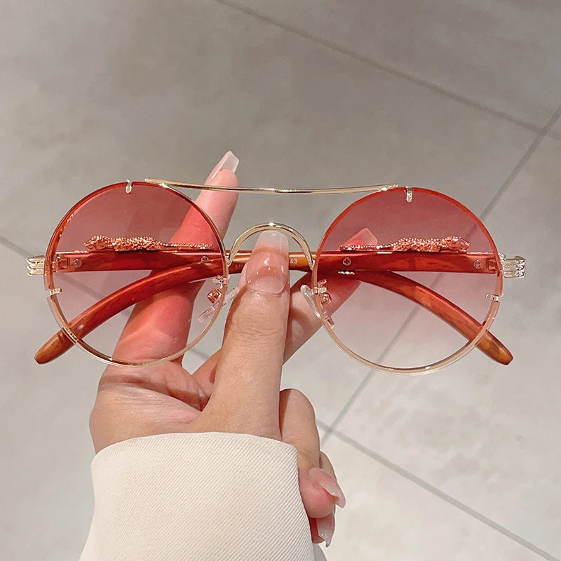 ronde a la monture léopard